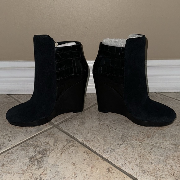 Michael Kors Mixed Medium Boots (Suede/Leather) - Picture 2 of 6